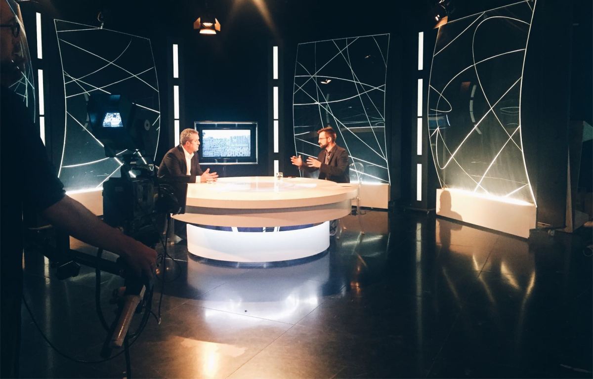 Joaquim Forn és entrevistat a L’Illa de Robinson d’El Punt – Avui&nbsp;Televisió.