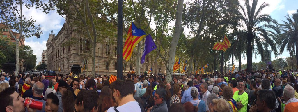 Xavier Trias demana a Ada Colau que pengi al balcó de l’Ajuntament durant La Mercè una pancarta amb la paraula&nbsp;‘Democràcia’