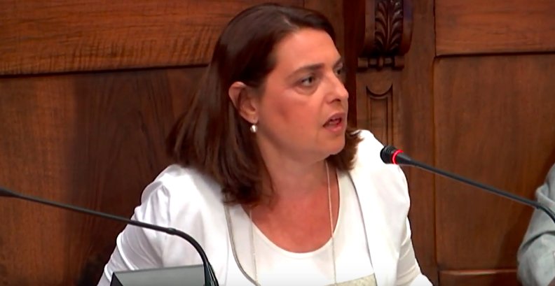 Sònia Recasens: “La mala gestió provoca retallades, patiment a les famílies, i davant això serem&nbsp;bel·ligerants”